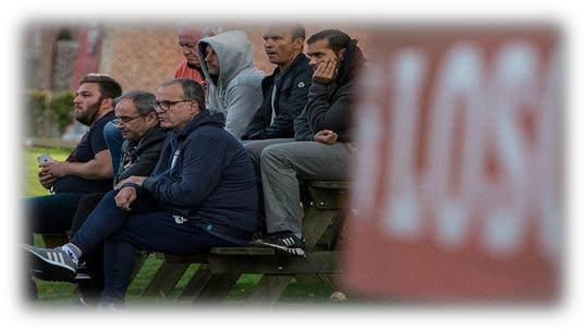Reda Hammache et le staff sur le banc